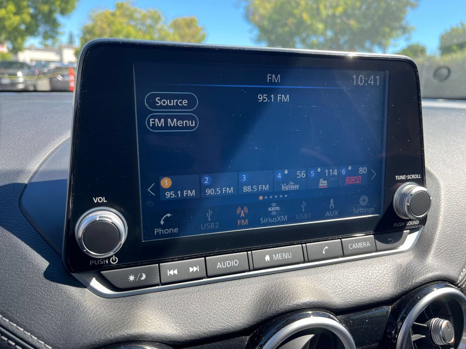 Used 2025 Nissan Sentra SV FWD image 19