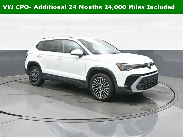 Certified 2025 Volkswagen Taos SE w/ Panoramic Sunroof Package