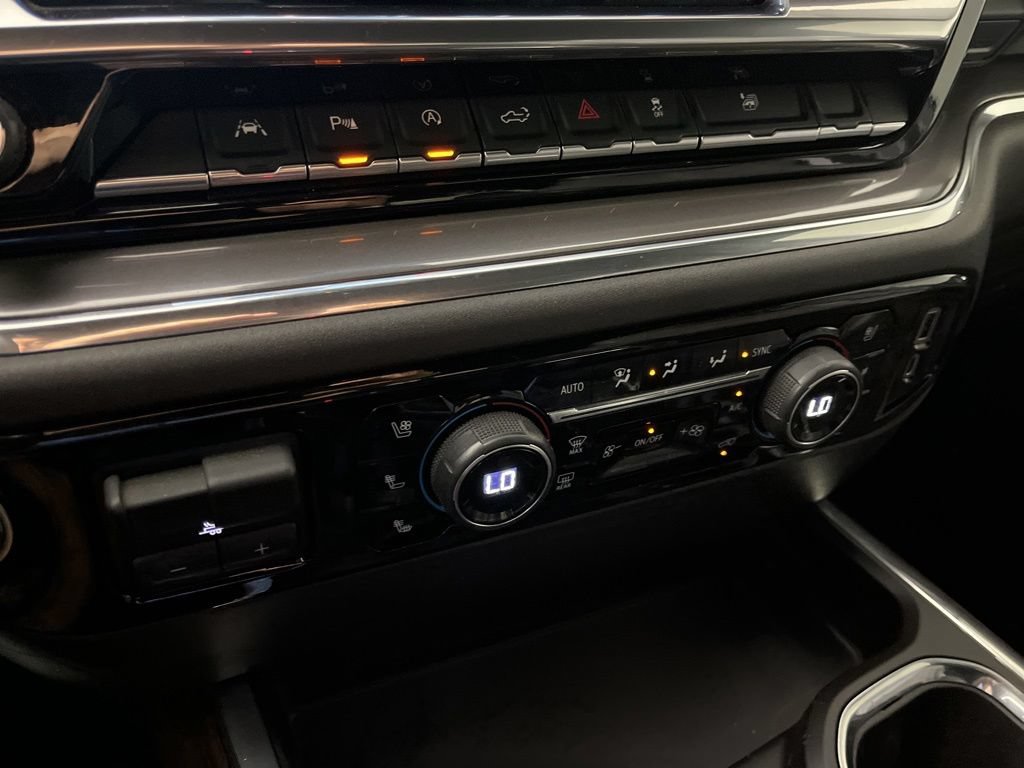 Certified 2023 Chevrolet Silverado 1500 High Country w/ Technology Package AWD/4WD image 31