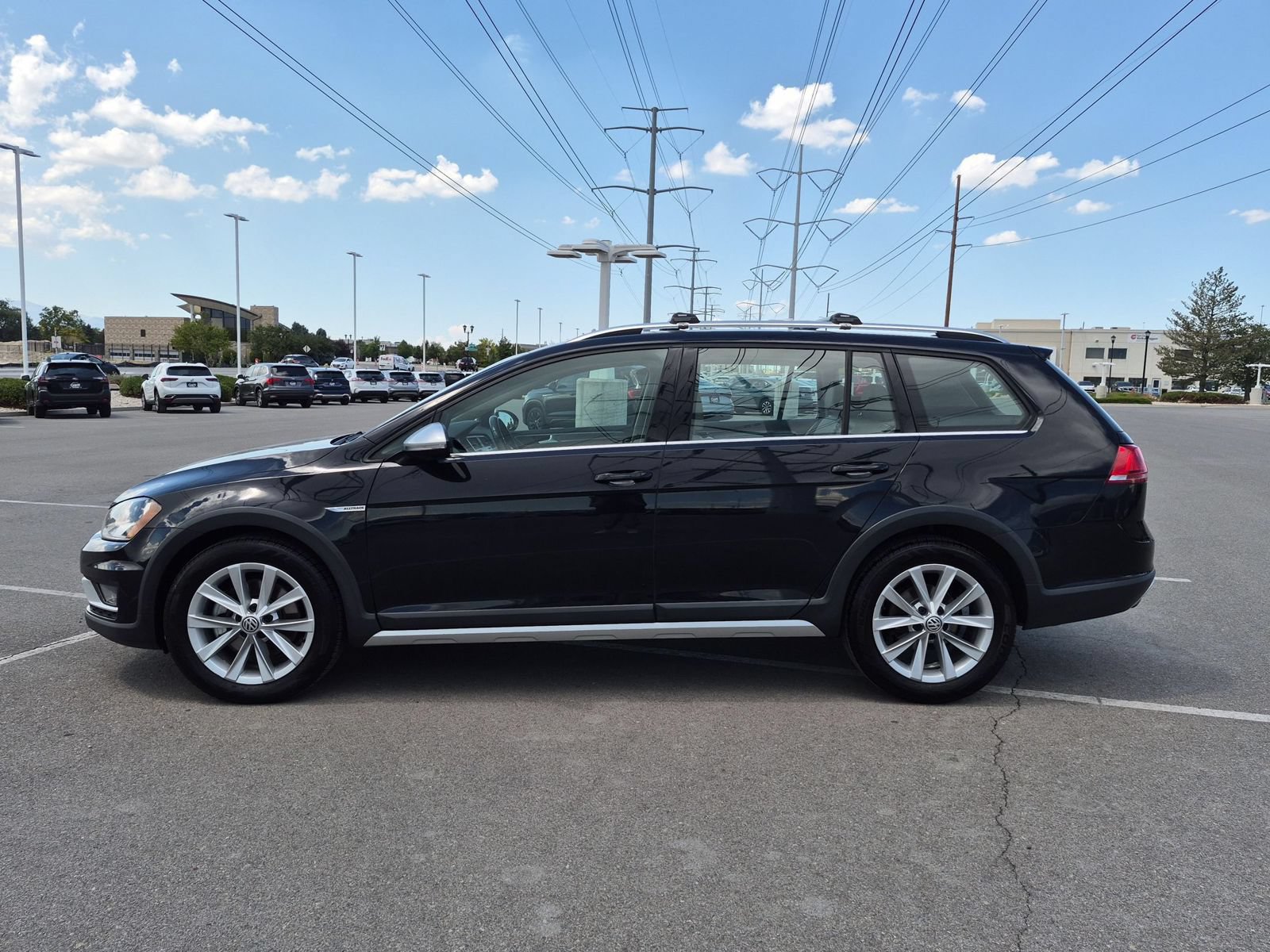 Used 2017 Volkswagen Golf Alltrack S AWD/4WD image 6
