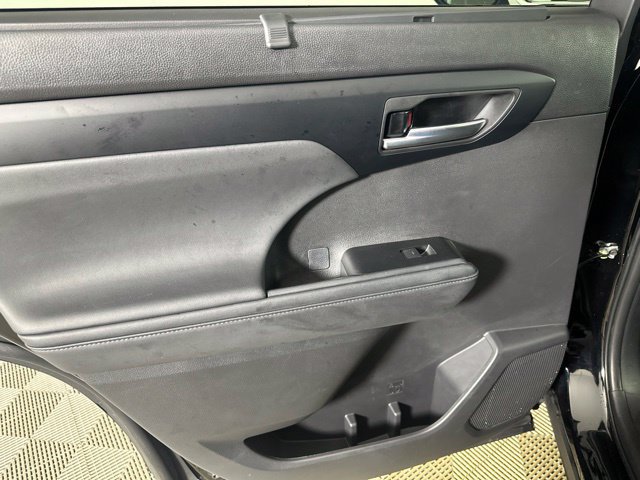 Used 2026 Toyota Highlander XLE AWD/4WD image 18