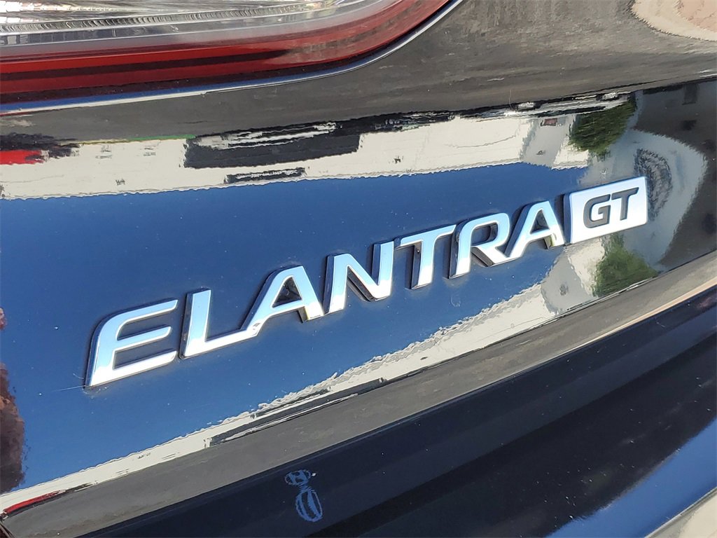 Used 2018 Hyundai Elantra GT image 8