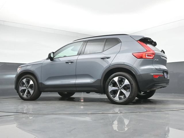 Used 2023 Volvo XC40 B5 Plus w/ Protection Package Premier AWD/4WD image 14