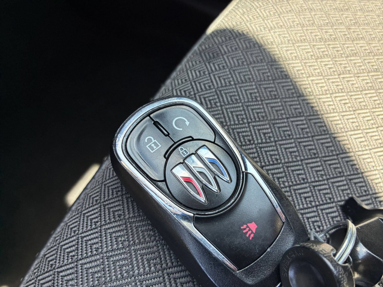 Used 2025 Buick Encore GX Preferred AWD/4WD image 23