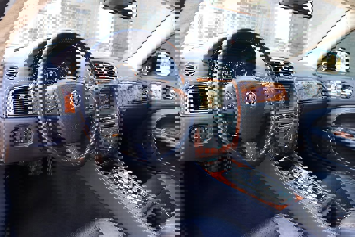 Used 2011 Jaguar XK Coupe image 13