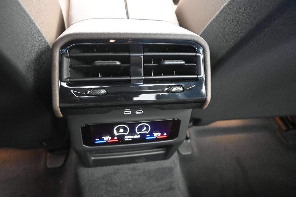 New 2027 BMW 540i xDrive w/ Executive Package AWD/4WD image 18