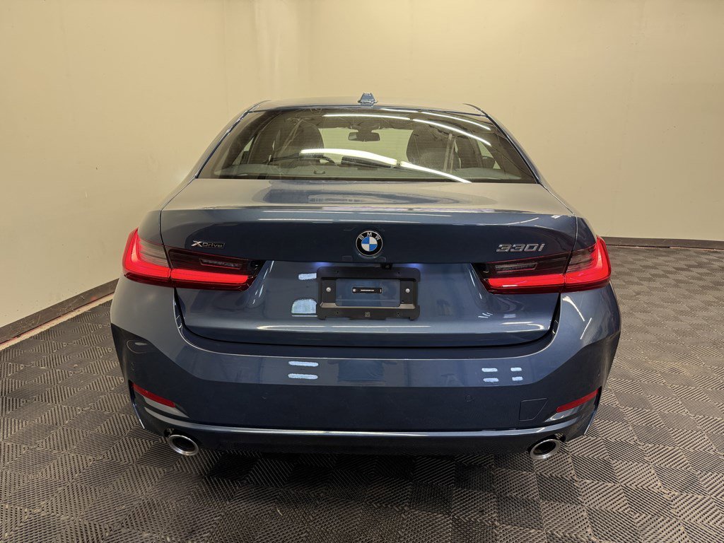 Used 2025 BMW 330i xDrive Sedan w/ Convenience Package AWD/4WD image 11