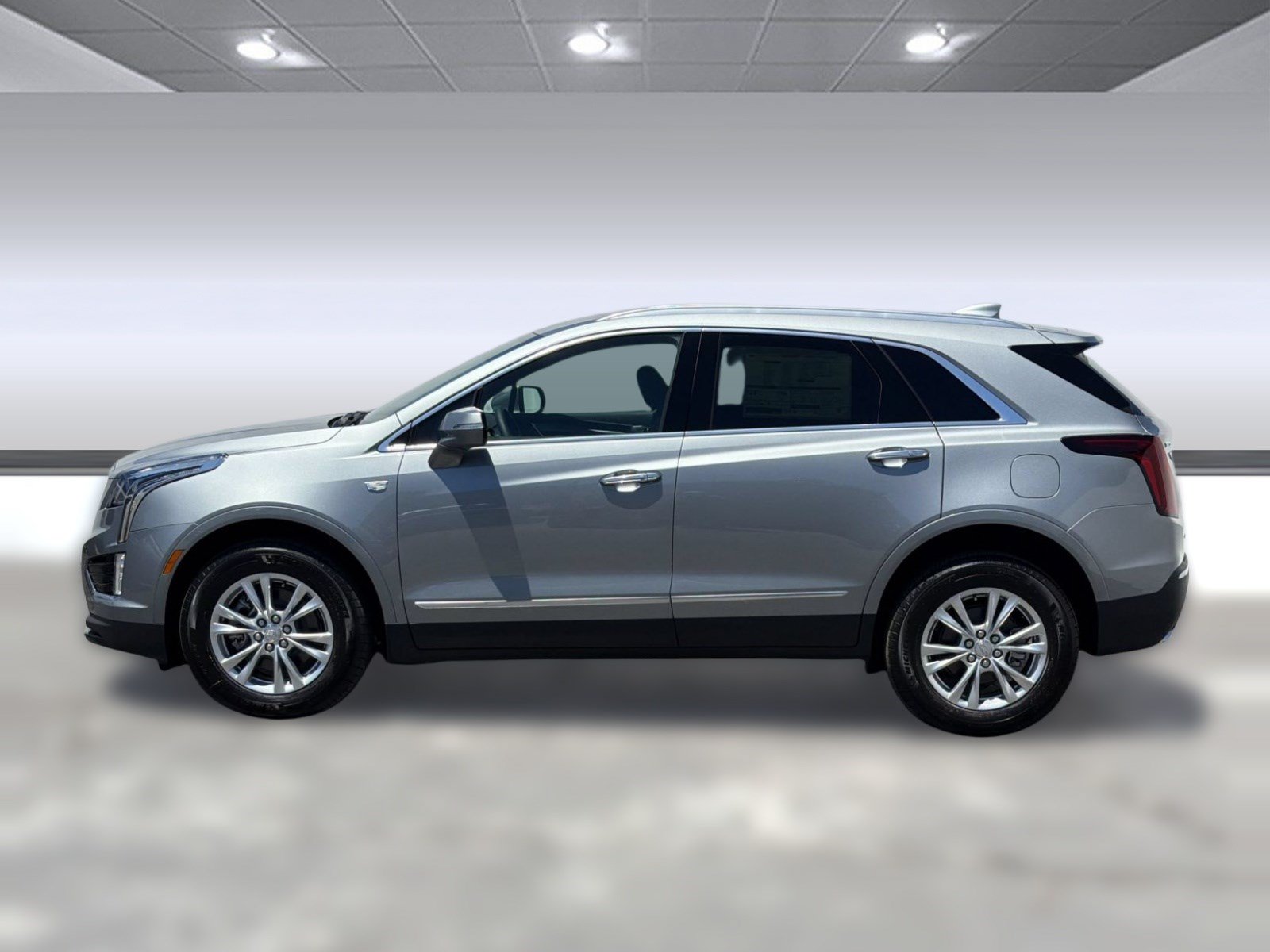 New 2026 Cadillac XT5 Luxury w/ LPO, Floor Liner Package AWD/4WD image 2
