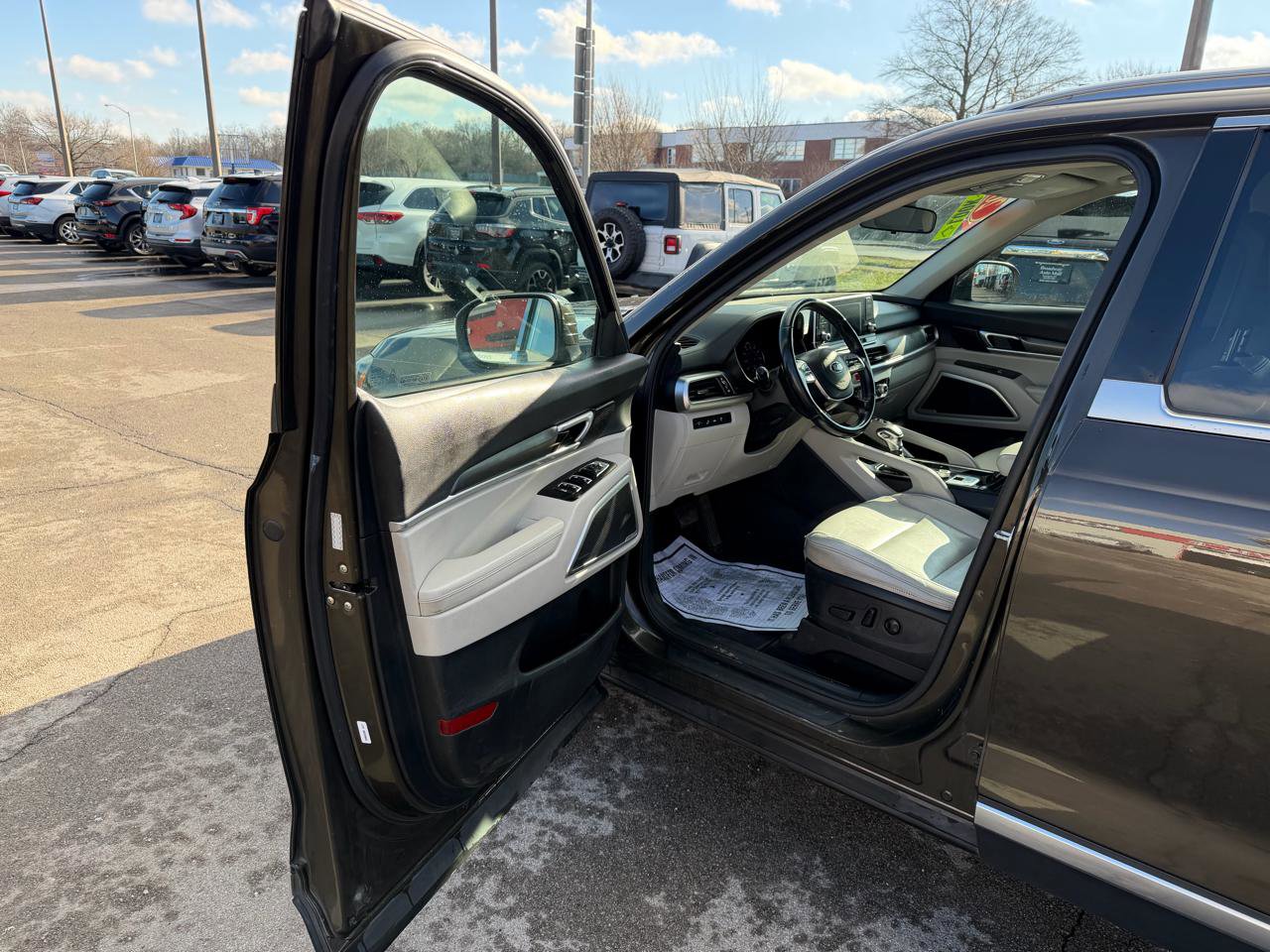 Used 2020 Kia Telluride S w/ S 8 Passenger Seating Package image 16