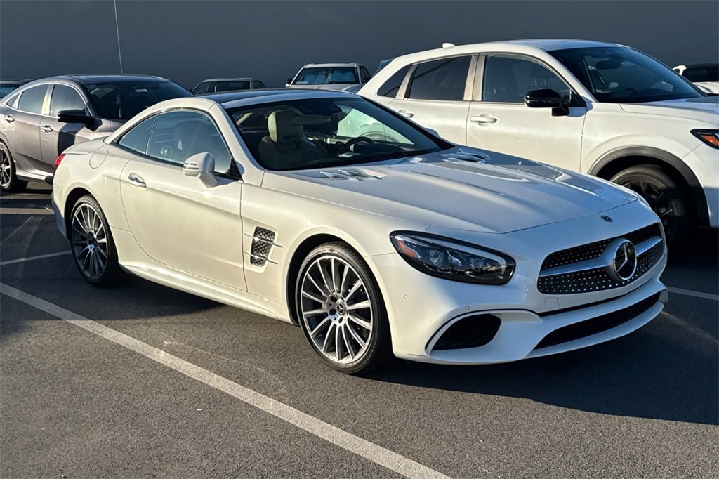 Used 2020 Mercedes-Benz SL 550 image 2