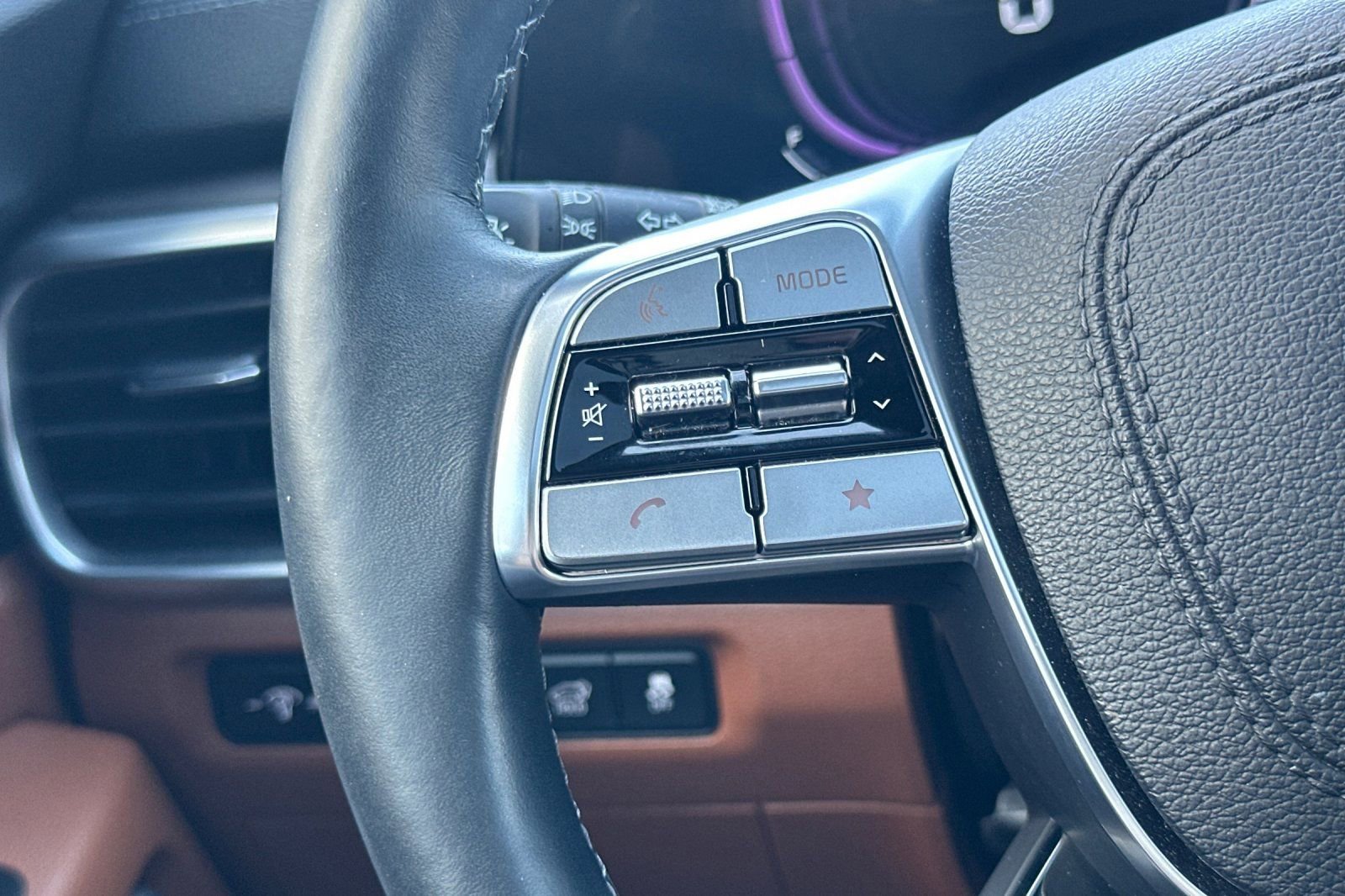 Used 2024 Kia Telluride EX X-Line image 35