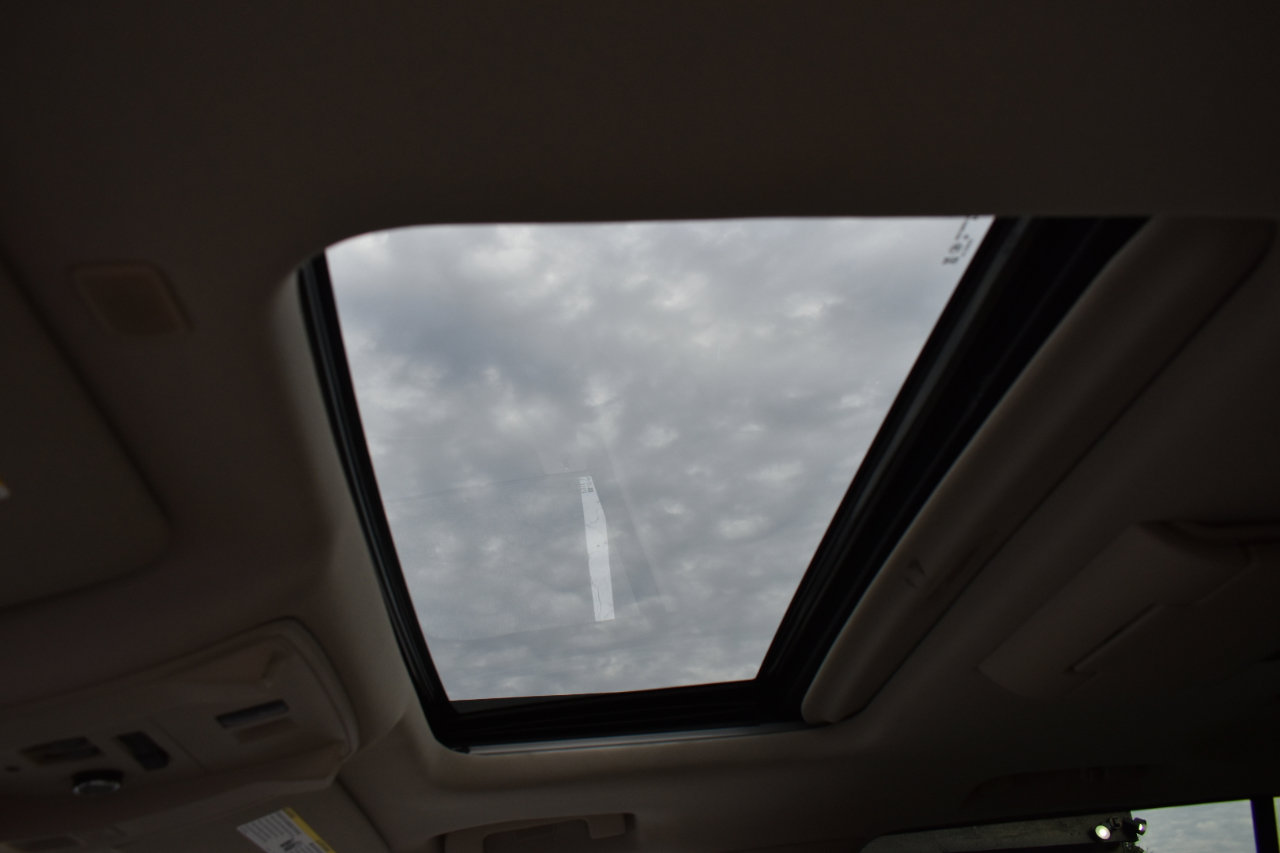 Used 2020 Cadillac Escalade ESV Premium Luxury image 45