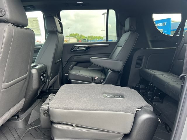 New 2026 Chevrolet Suburban LT w/ Comfort Package AWD/4WD image 6