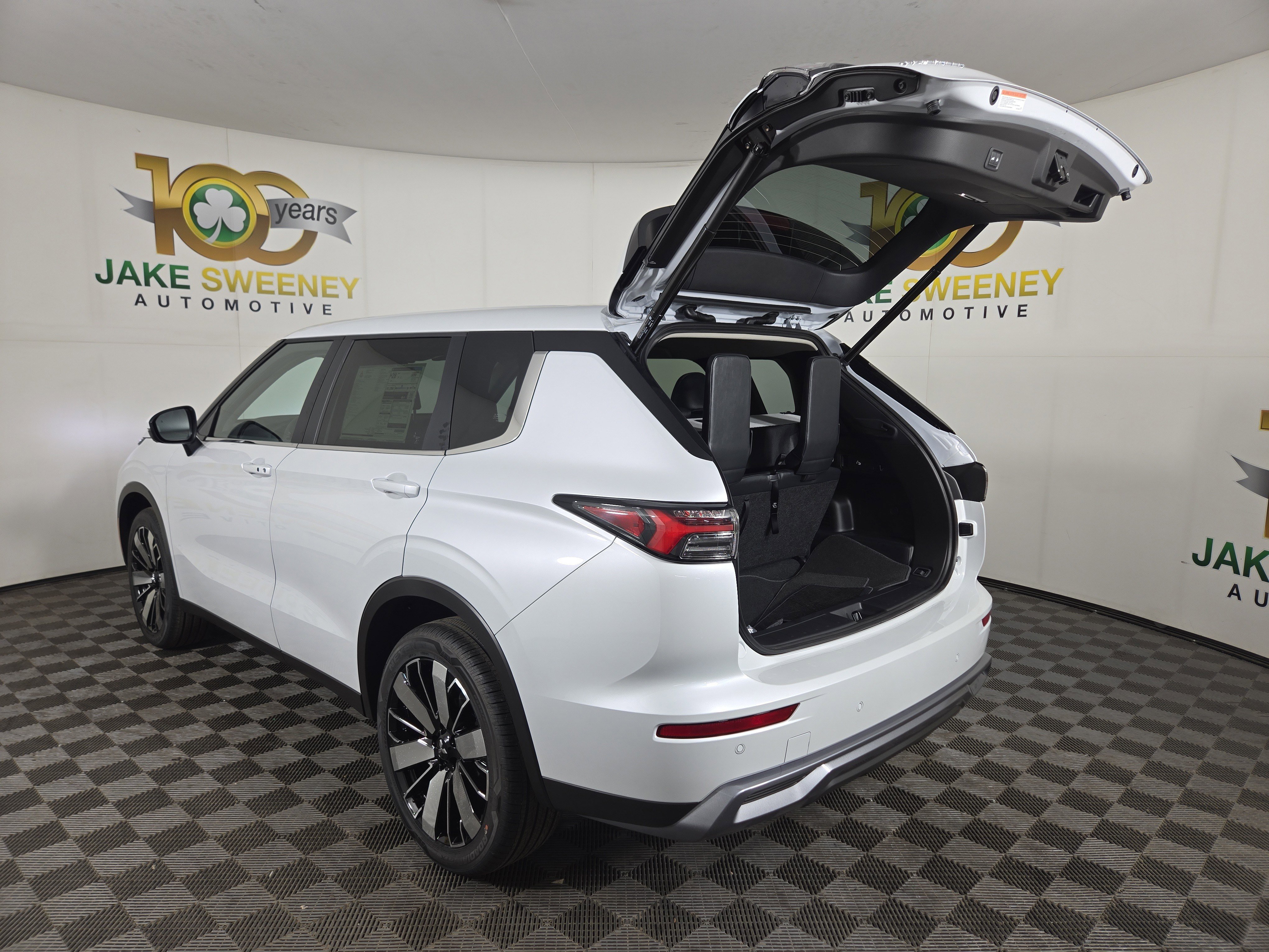 New 2026 Mitsubishi Outlander SE image 31