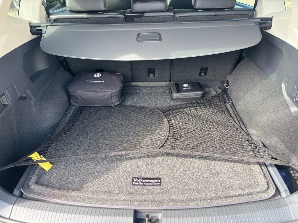 Used 2018 Volkswagen Tiguan SE w/ Panoramic Sunroof Package AWD/4WD image 21