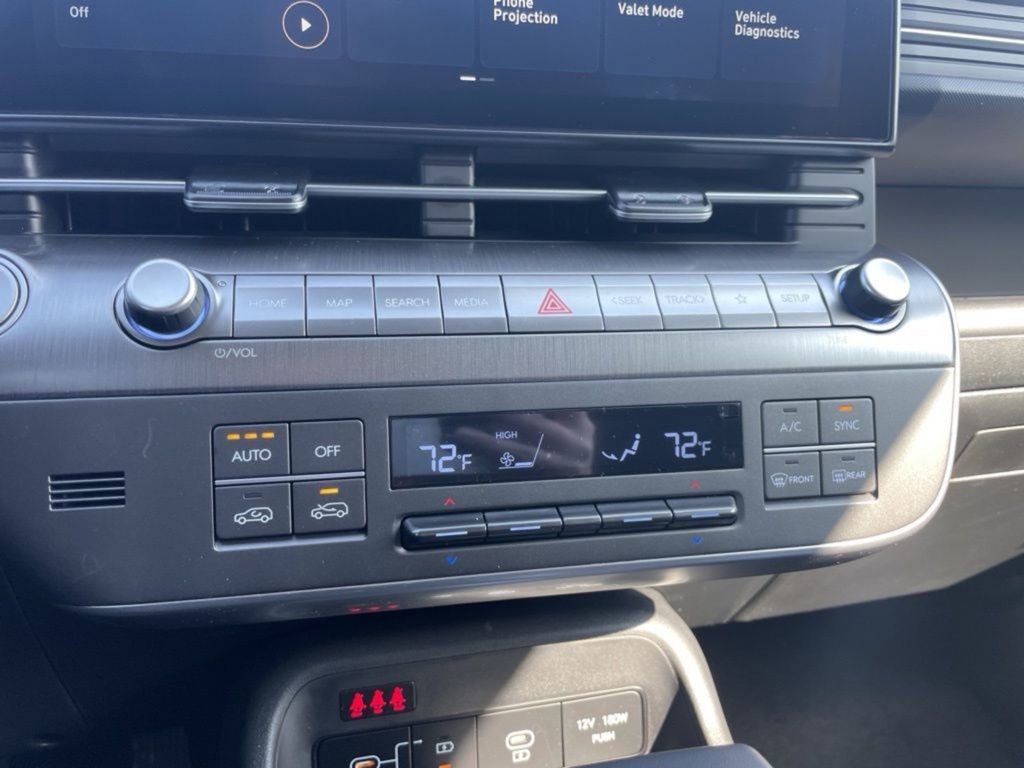 New 2024 Hyundai Kona SEL w/ Convenience Package image 25