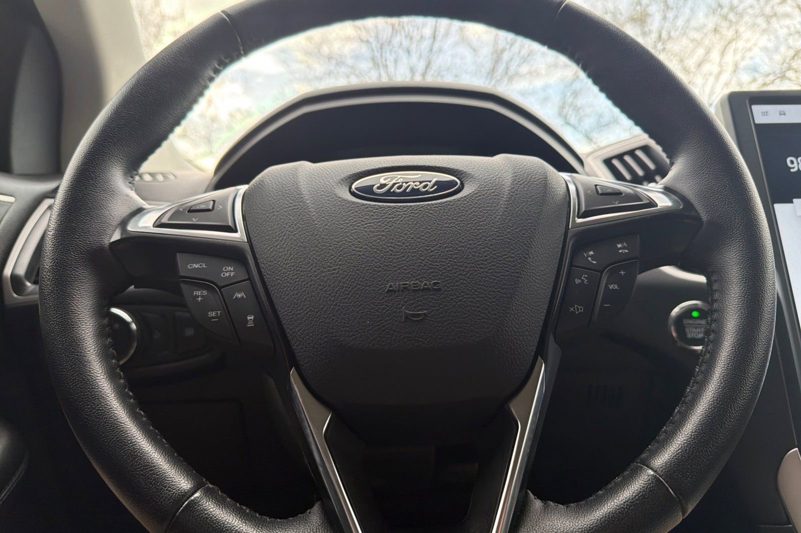 Used 2024 Ford Edge SEL image 23