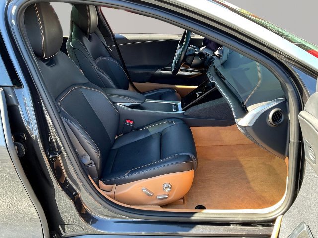 Used 2023 Lucid Air Touring AWD/4WD image 28