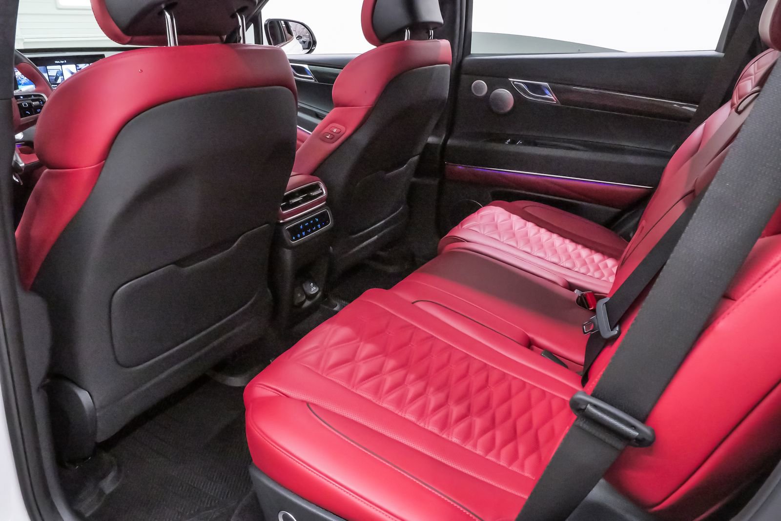 Used 2025 Genesis GV80 3.5T e-SC image 10