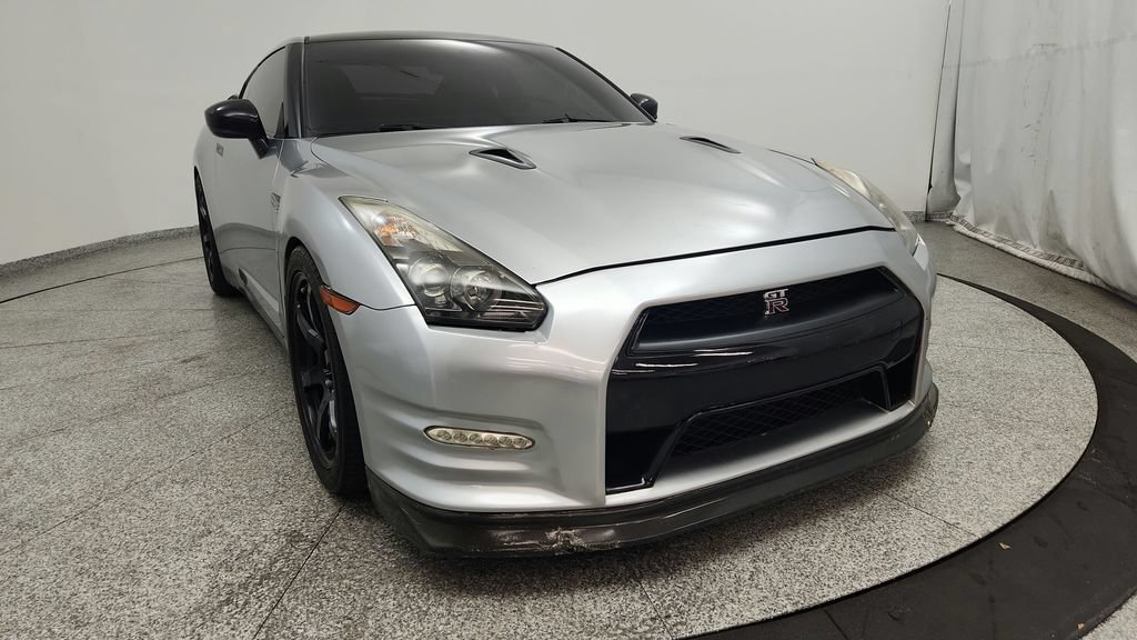 Used 2010 Nissan GT-R Premium AWD/4WD image 12