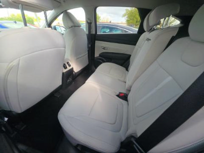 Used 2025 Hyundai Tucson SEL FWD image 16