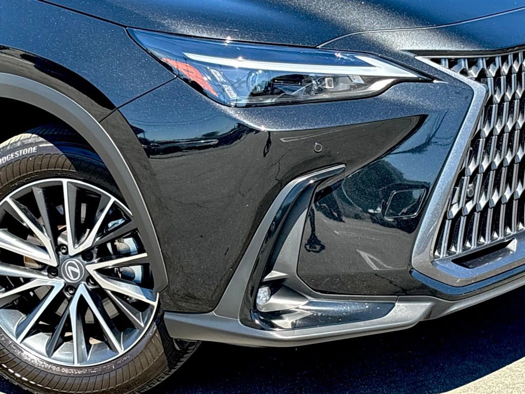Used 2025 Lexus NX 350 AWD w/ Cold Area Package image 8