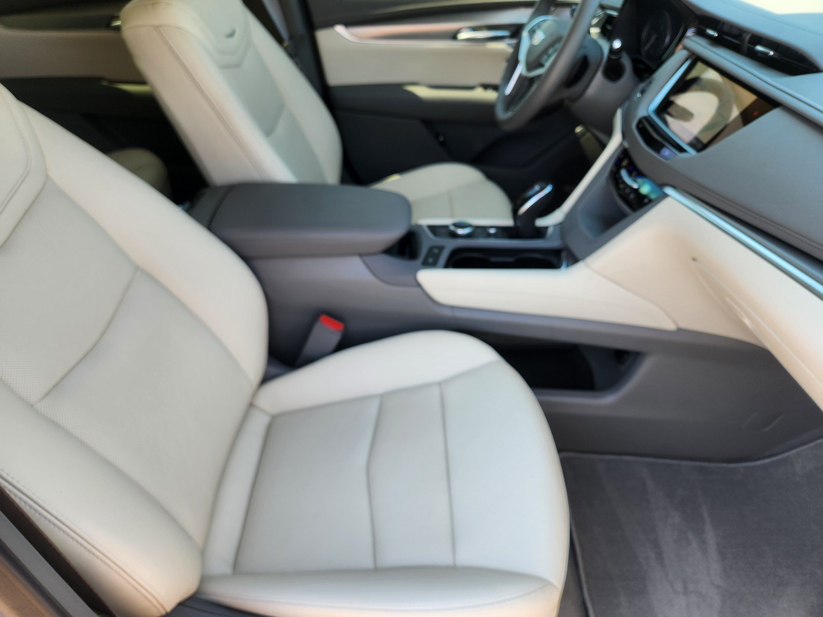 Certified 2026 Cadillac XT5 Premium Luxury w/ Driver Assist Package FWD image 12