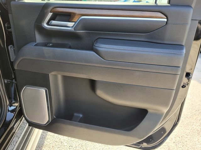 Used 2025 Chevrolet Silverado 2500 High Country w/ Midnight Edition image 10