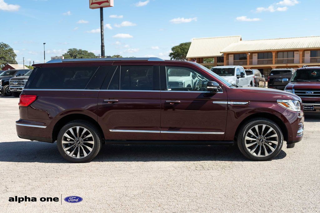 Used 2021 Lincoln Navigator L Reserve image 4