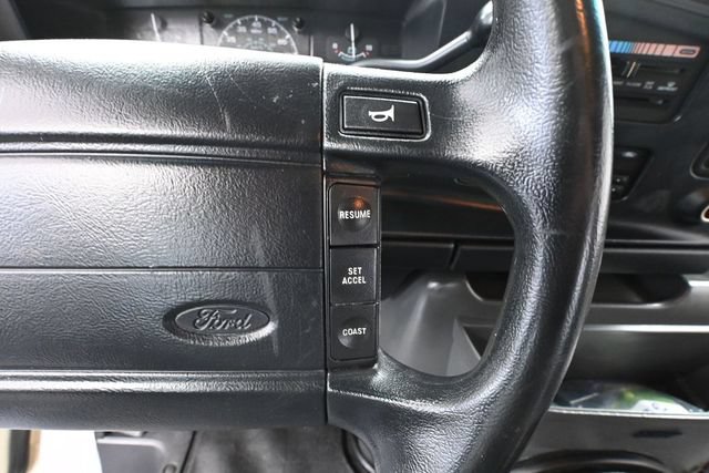 Used 1995 Ford E-150 and Econoline 150 Club Wagon RWD image 23