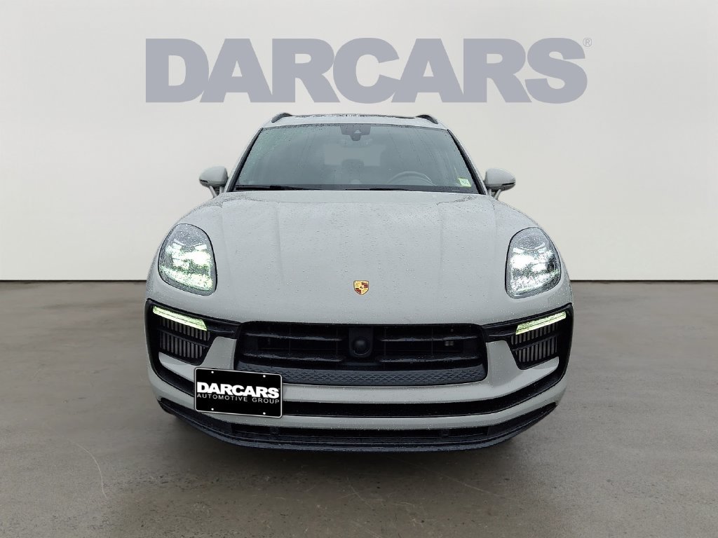 Used 2024 Porsche Macan S AWD/4WD image 2