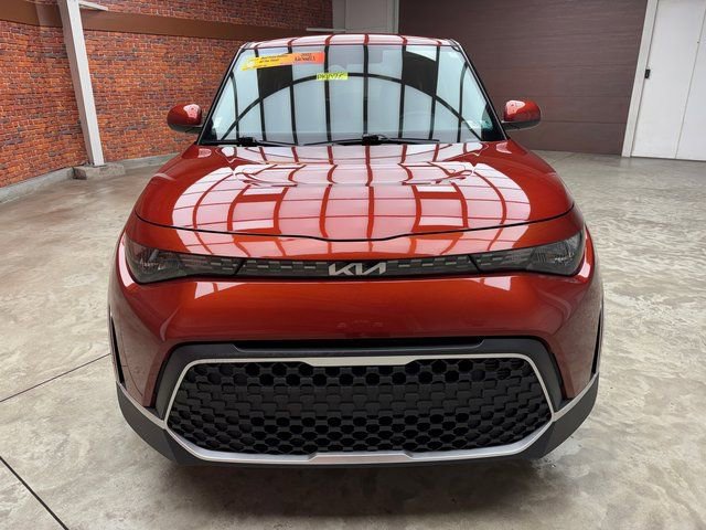 Used 2023 Kia Soul LX w/ LX Technology Package image 8