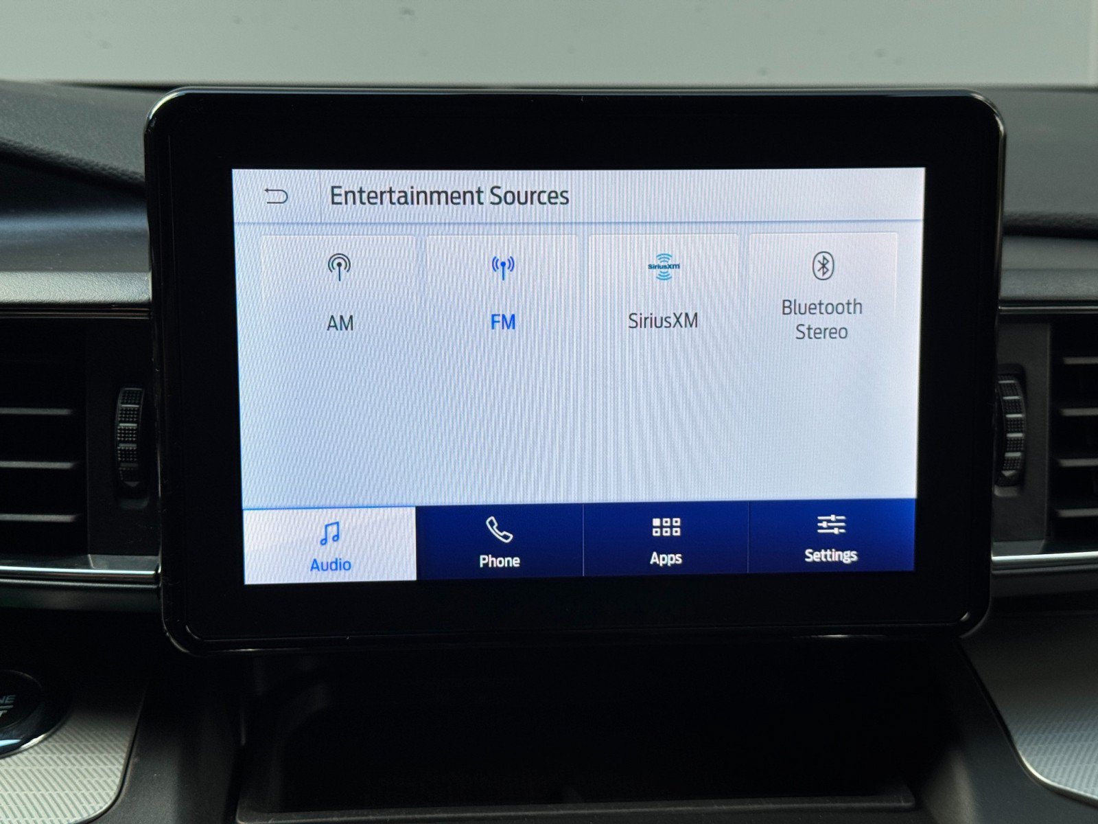 Used 2020 Ford Explorer XLT w/ Equipment Group 202A RWD image 22
