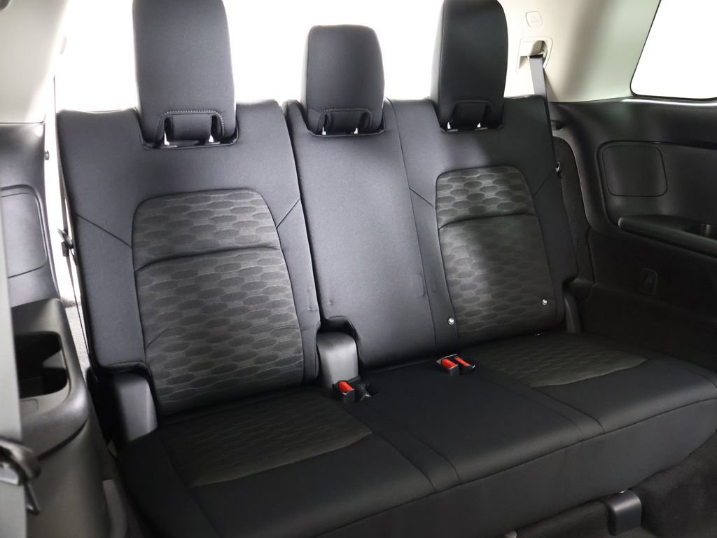 Used 2023 Nissan Pathfinder S image 33