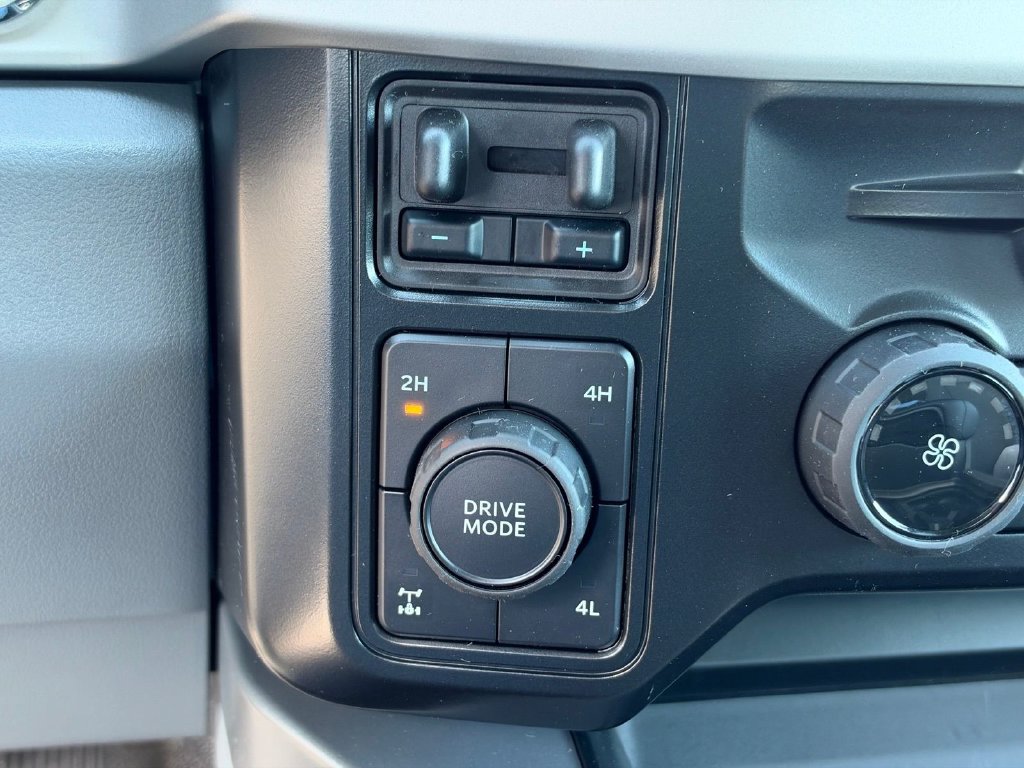 New 2027 Ford F250 XLT w/ XLT Premium Package AWD/4WD image 19