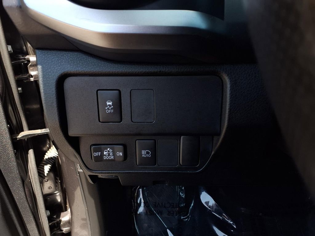 Certified 2023 Toyota Tacoma SR5 w/ Technology Package AWD/4WD image 16