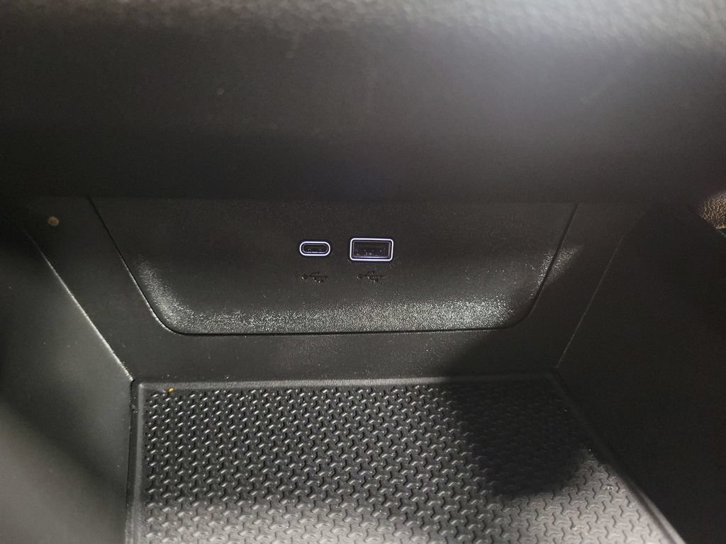Used 2025 Chevrolet Equinox LT FWD image 17