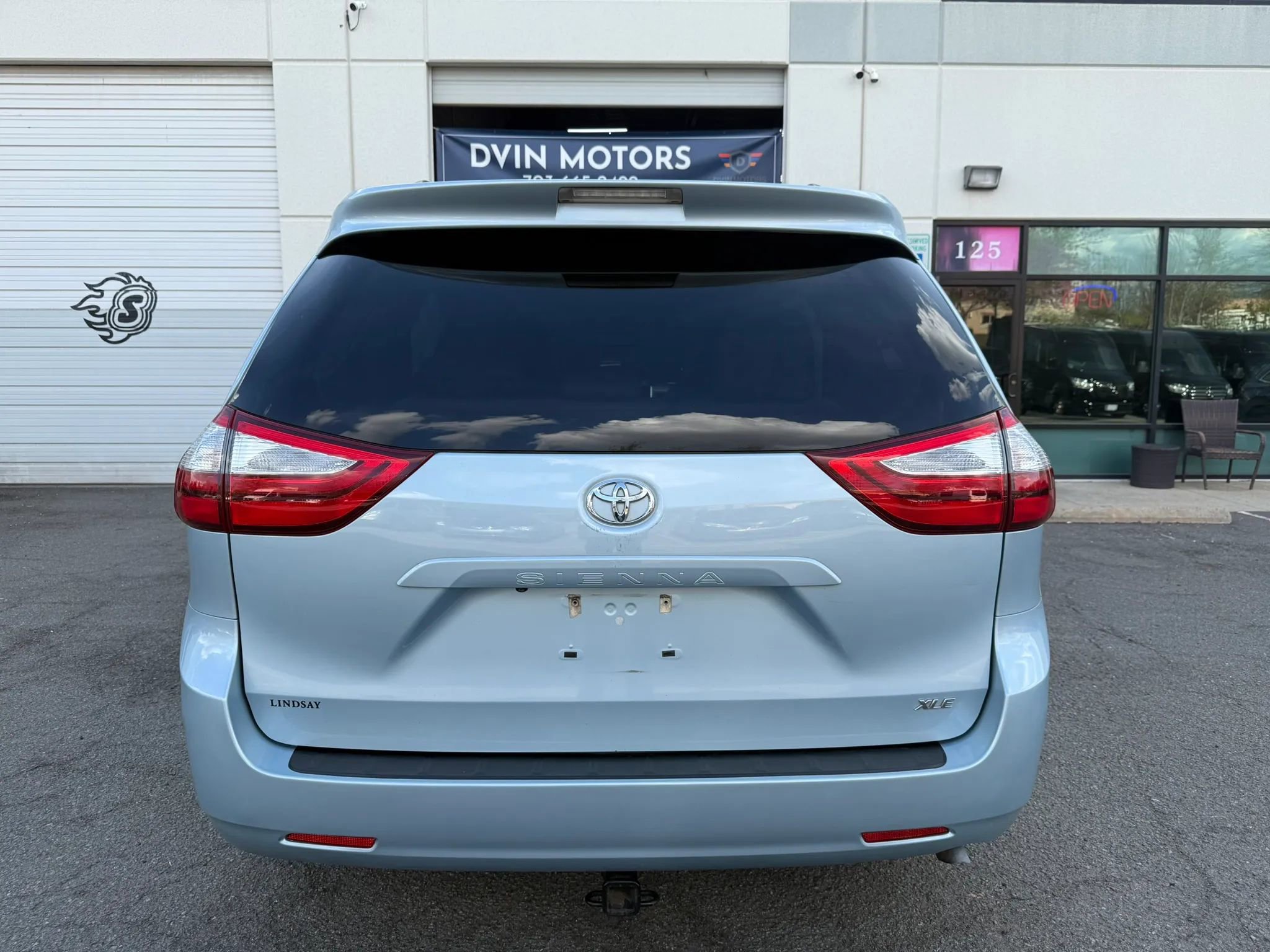 Used 2015 Toyota Sienna XLE image 13