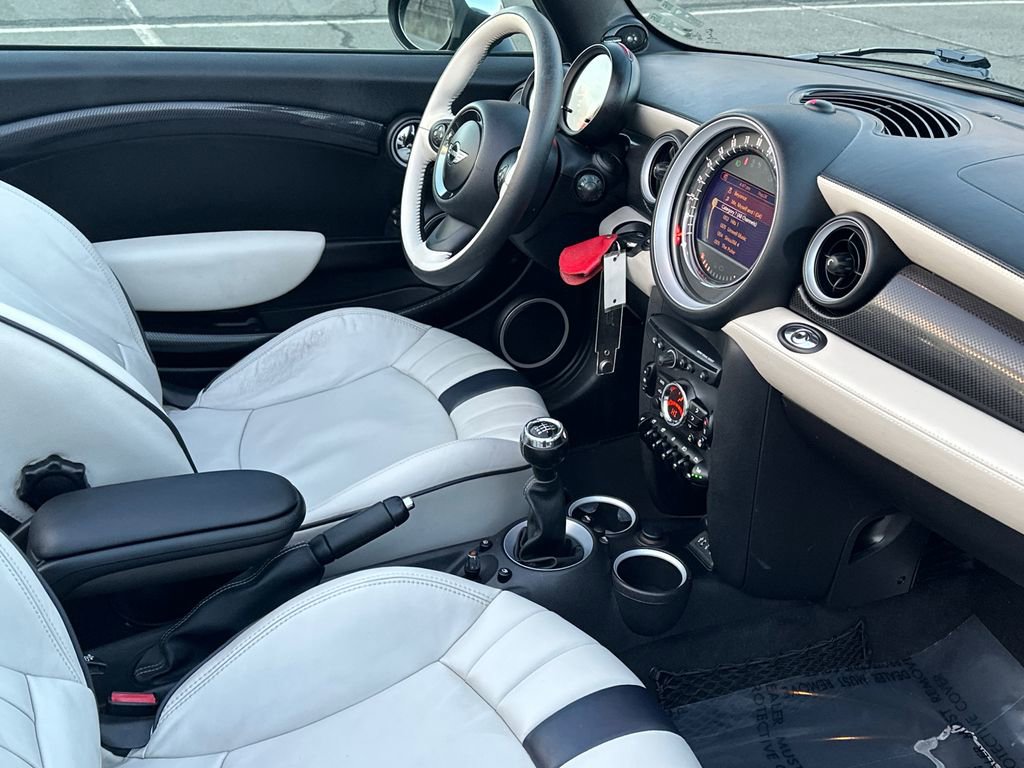 Used 2015 MINI Cooper S image 10