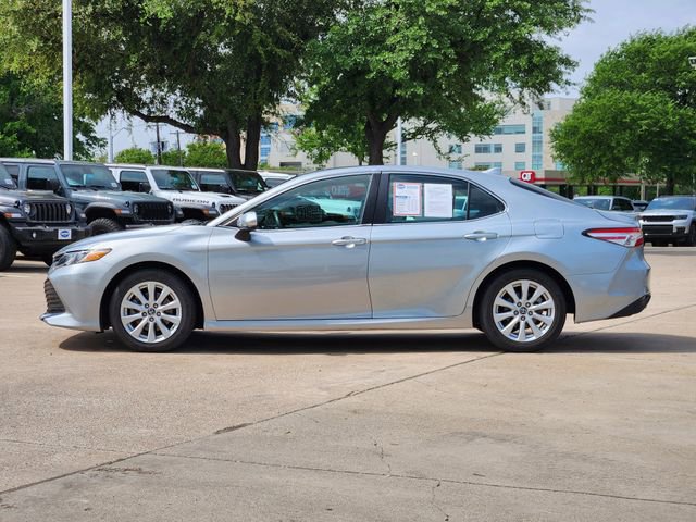 Used 2019 Toyota Camry LE FWD image 4