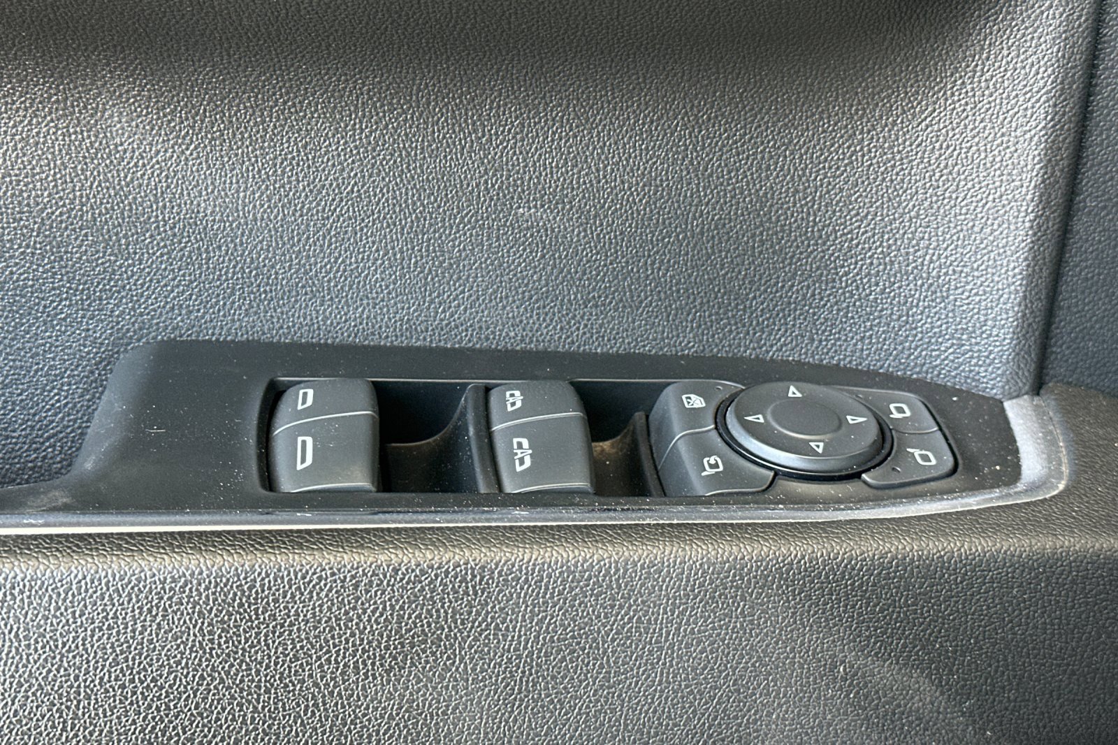 Used 2024 GMC Sierra 1500 SLT image 11