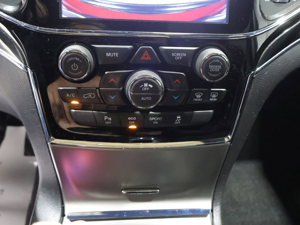 Used 2021 Jeep Grand Cherokee Trailhawk w/ Premium Lighting Group AWD/4WD image 28