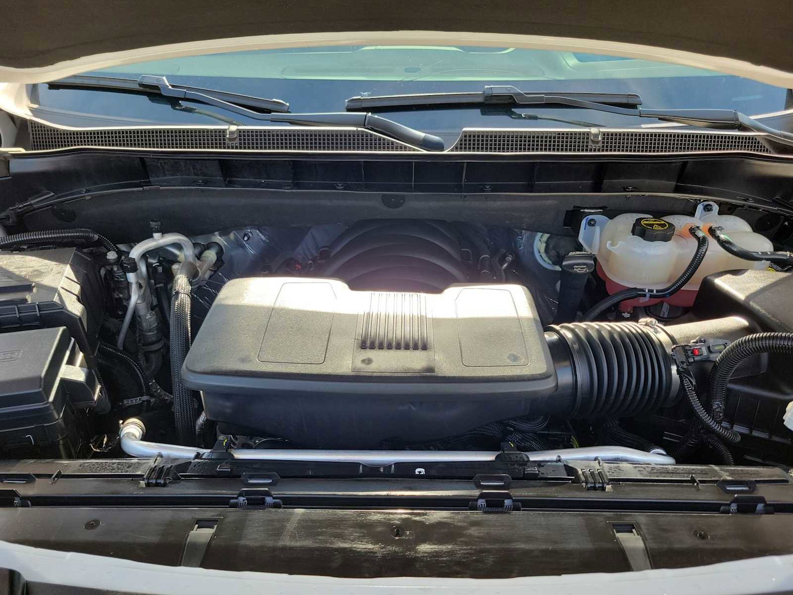 Used 2024 Chevrolet Tahoe Premier w/ Advanced Technology Package image 9