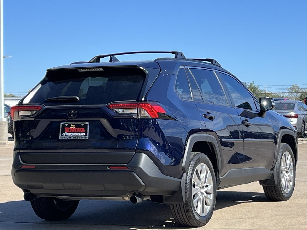 Used 2025 Toyota RAV4 XLE Premium w/ Weather Package FWD image 4