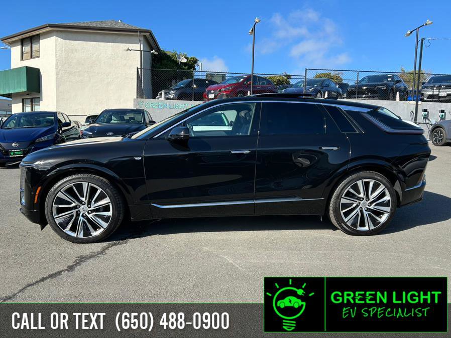 Used 2024 Cadillac Lyriq Luxury w/ LPO, Floor Liner Package image 8