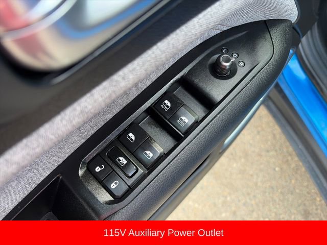 Used 2022 Jeep Compass Latitude w/ Sun and Sound Group image 24