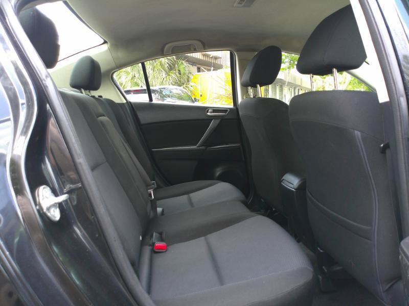 Used 2011 MAZDA MAZDA3 i Touring FWD image 18