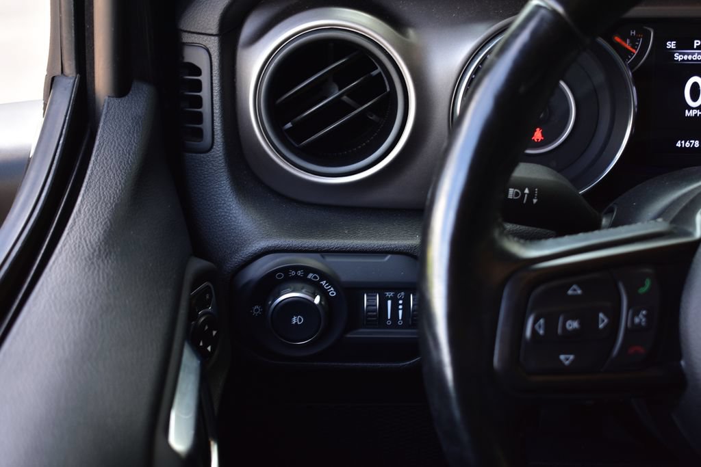 Used 2020 Jeep Wrangler Sport AWD/4WD image 38