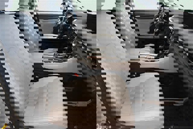 Used 2017 Lexus RX 450h AWD image 21