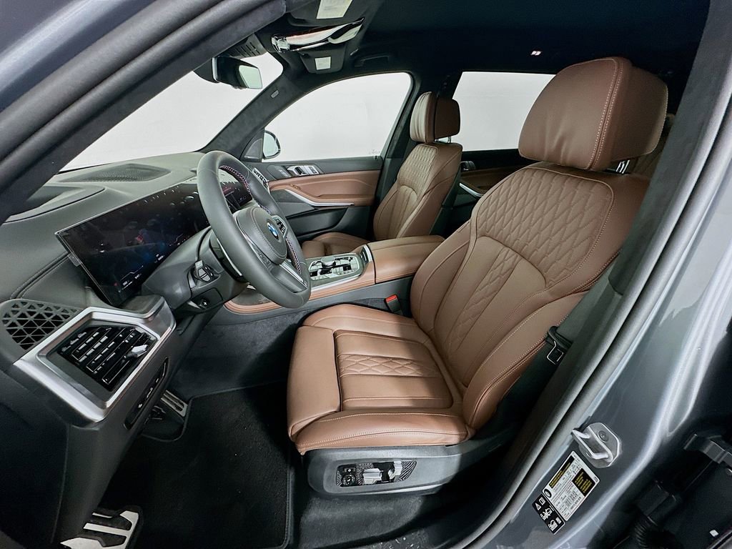 New 2026 BMW X7 M60i image 16